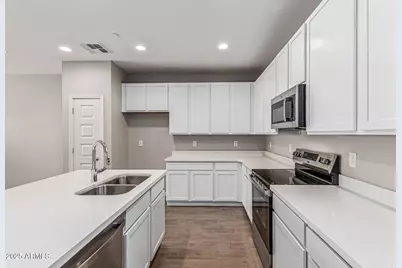 733 E Commonwealth Avenue #8, Chandler, AZ 85225 - Photo 8