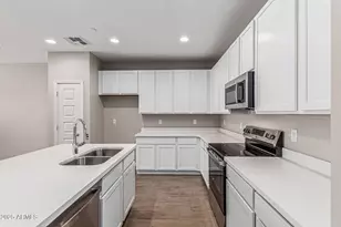 733 E Commonwealth Ave, Chandler, AZ 85225 - Photo 8