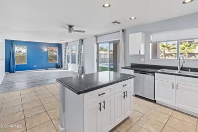 104 E Milada Drive, Phoenix, AZ 85042 - Photo 8