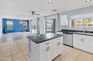 104 E Milada Dr, Phoenix, AZ 85042 - Photo 8