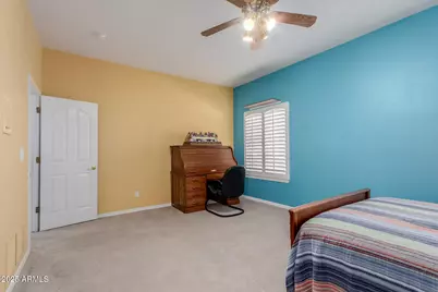 11820 S Warpaint Drive, Phoenix, AZ 85044 - Photo 36