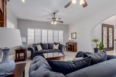 11820 S Warpaint Drive, Phoenix, AZ 85044 - Photo 10