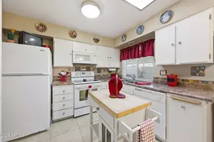 13659 N Newcastle Dr, Sun City, AZ 85351 - Photo 4