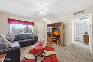 13659 N Newcastle Dr, Sun City, AZ 85351 - Photo 10