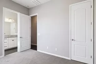 7707 S 43rd Pl, Phoenix, AZ 85042 - Photo 32