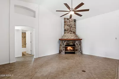 2537 E Lupine Avenue, Phoenix, AZ 85028 - Photo 10