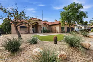 2537 E Lupine Ave, Phoenix, AZ 85028 - Photo 1