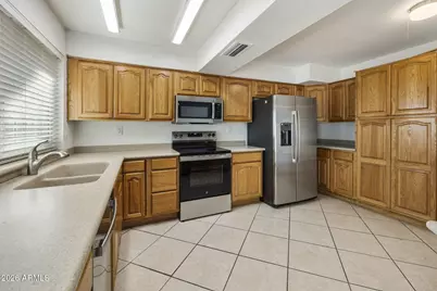 13421 N 24th Avenue, Phoenix, AZ 85029 - Photo 8