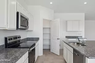 1561 E Glazier Dr, Casa Grande, AZ 85122 - Photo 2