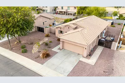 17746 W Desert Lane, Surprise, AZ 85388 - Photo 52