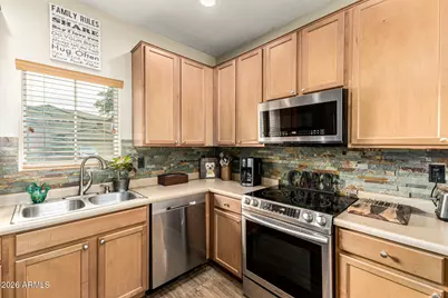 17746 W Desert Lane, Surprise, AZ 85388 - Photo 14