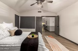 22 E Caroline Ln, Tempe, AZ 85284 - Photo 32