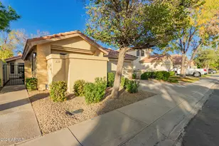 22 E Caroline Ln, Tempe, AZ 85284 - Photo 2