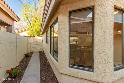 22 E Caroline Lane, Tempe, AZ 85284 - Photo 4