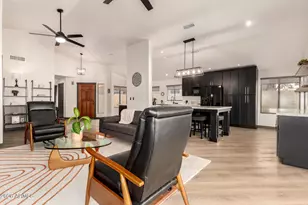 22 E Caroline Ln, Tempe, AZ 85284 - Photo 12