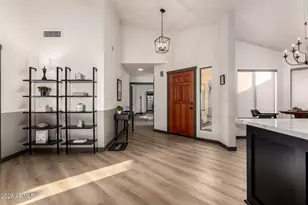 22 E Caroline Ln, Tempe, AZ 85284 - Photo 6