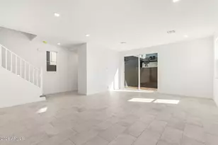 2446 W Maximo Wy, Phoenix, AZ 85085 - Photo 10