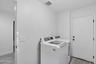 7760 W Bonitos Dr, Phoenix, AZ 85035 - Photo 46