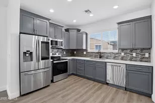 7760 W Bonitos Dr, Phoenix, AZ 85035 - Photo 10