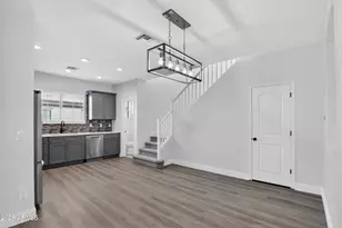 7760 W Bonitos Dr, Phoenix, AZ 85035 - Photo 8