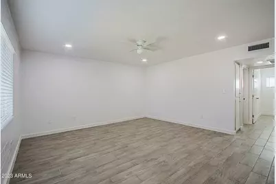 3219 E Earll Drive #7, Phoenix, AZ 85018 - Photo 6