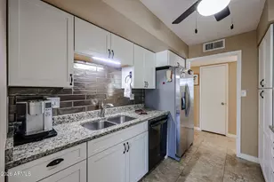 11627 N Desert Hills Dr W, Sun City, AZ 85351 - Photo 10