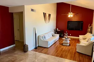 10854 N 42nd Ave, Phoenix, AZ 85029 - Photo 6