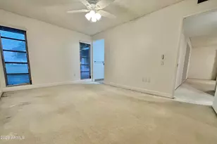 9718 W Oak Ridge Dr, Sun City, AZ 85351 - Photo 14