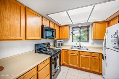 2315 W Union Hills Drive #115, Phoenix, AZ 85027 - Photo 2