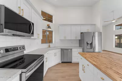 15264 W Mulberry Drive, Goodyear, AZ 85395 - Photo 4