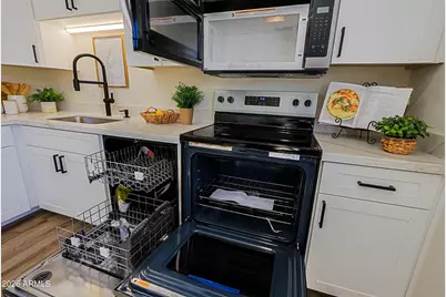 12810 N 113th Avenue #5, Youngtown, AZ 85363 - Photo 10