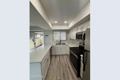 6678 N 43rd Avenue, Glendale, AZ 85301 - Photo 2