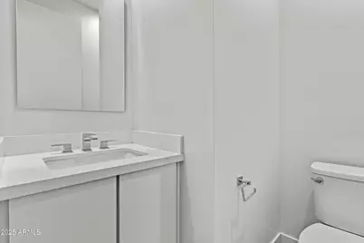 325 E Coronado Road #8, Phoenix, AZ 85004 - Photo 18