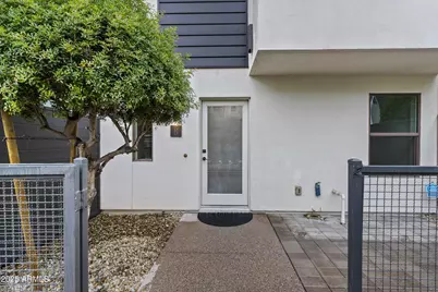 325 E Coronado Road #8, Phoenix, AZ 85004 - Photo 4