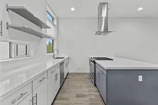 325 E Coronado Rd, Phoenix, AZ 85004 - Photo 12