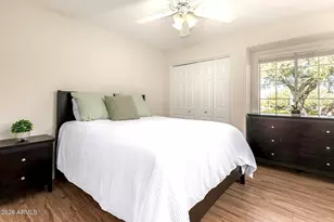 1647 E Waltann Ln, Phoenix, AZ 85022 - Photo 18