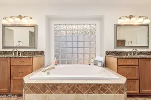 1647 E Waltann Ln, Phoenix, AZ 85022 - Photo 16