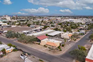 557 S Robson, Mesa, AZ 85210 - Photo 1