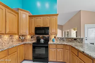 8841 W Port Royale Ln, Peoria, AZ 85381 - Photo 28