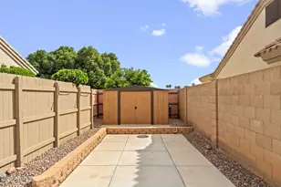 8841 W Port Royale Ln, Peoria, AZ 85381 - Photo 66