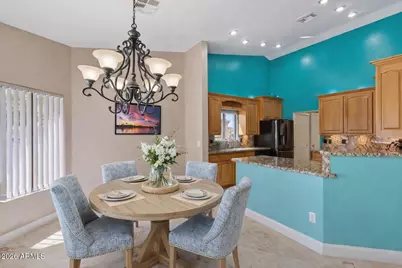 8841 W Port Royale Lane, Peoria, AZ 85381 - Photo 8