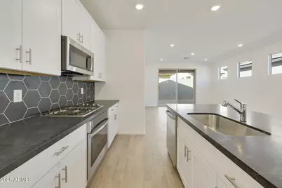 14667 W Surrey Drive, Surprise, AZ 85379 - Photo 10