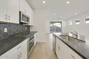 14667 W Surrey Dr, Surprise, AZ 85379 - Photo 10