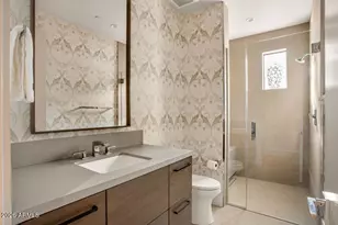 6863 E Joshua Tree Ln, Paradise Valley, AZ 85253 - Photo 30