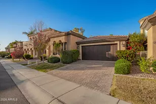 3422 E Pyrenees Pass, Phoenix, AZ 85018 - Photo 2