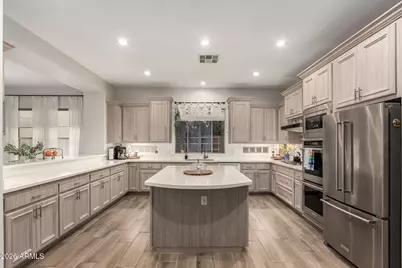 3422 E Pyrenees Pass, Phoenix, AZ 85018 - Photo 14