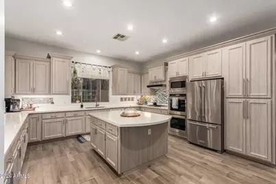 3422 E Pyrenees Pass, Phoenix, AZ 85018 - Photo 16