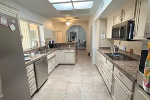 14710 W Heritage Dr, Sun City West, AZ 85375 - Photo 10