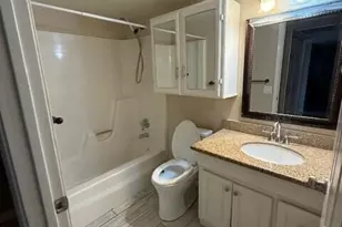 8056 W Westview Dr, Phoenix, AZ 85033 - Photo 12