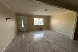 8056 W Westview Dr, Phoenix, AZ 85033 - Photo 4